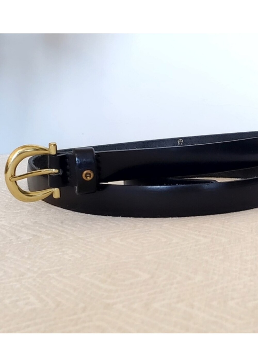 Etienne Aigner Vtg Horse Bit Buckle Black Leather Minimalist Belt, XL, EUC